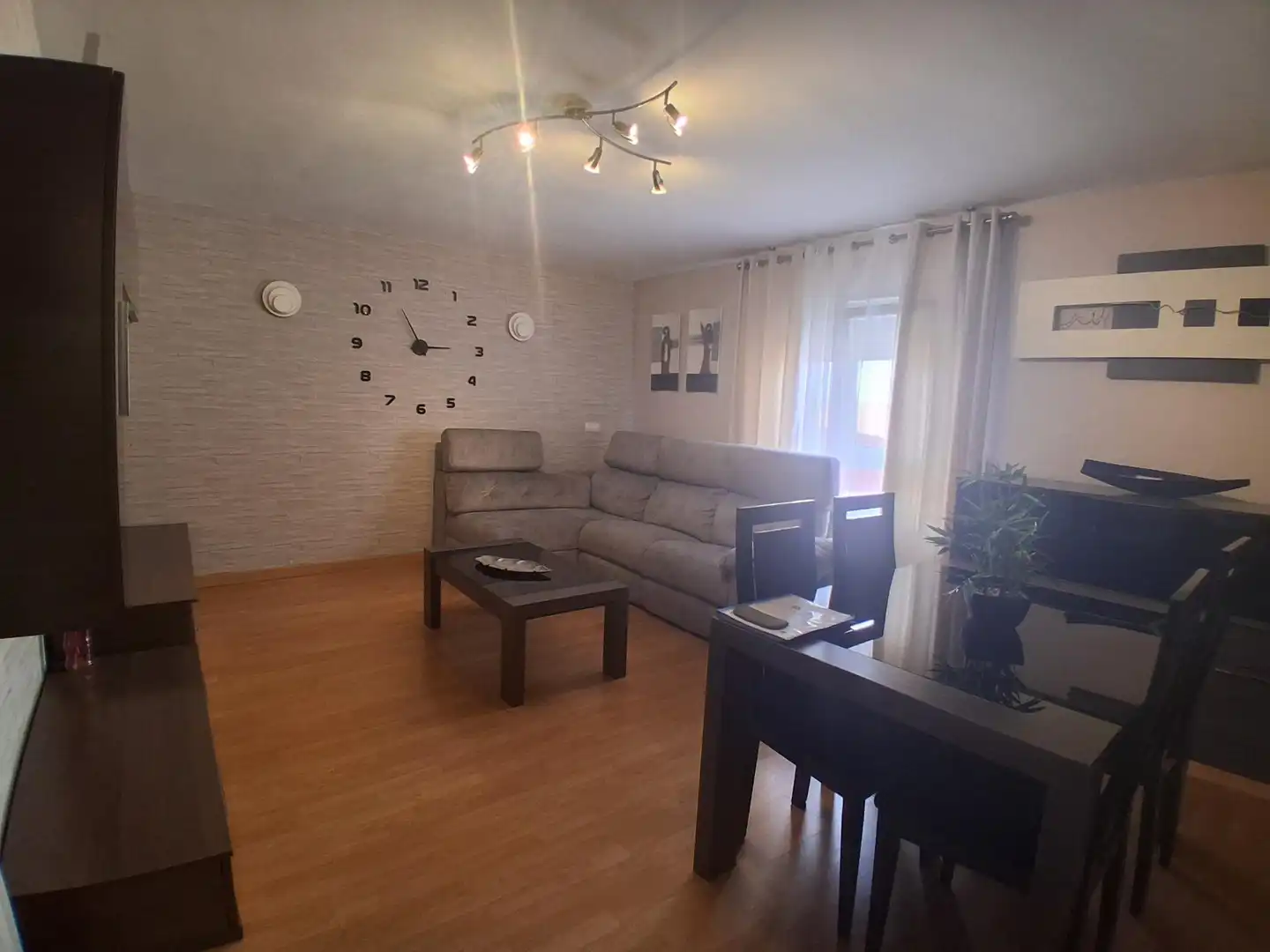 Sala de estar de Piso en venta en Cedillo del Condado con Calefacción y Trastero
