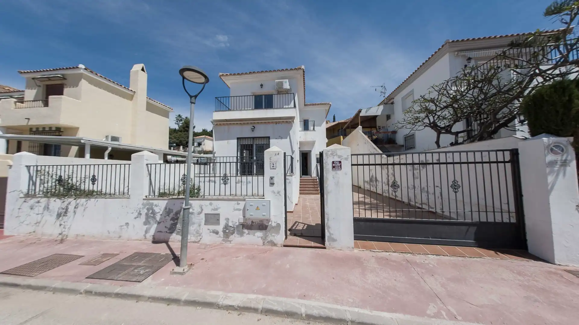 Vista exterior de Casa o chalet en venta en Torrox con Aire acondicionado, Trastero y Balcón