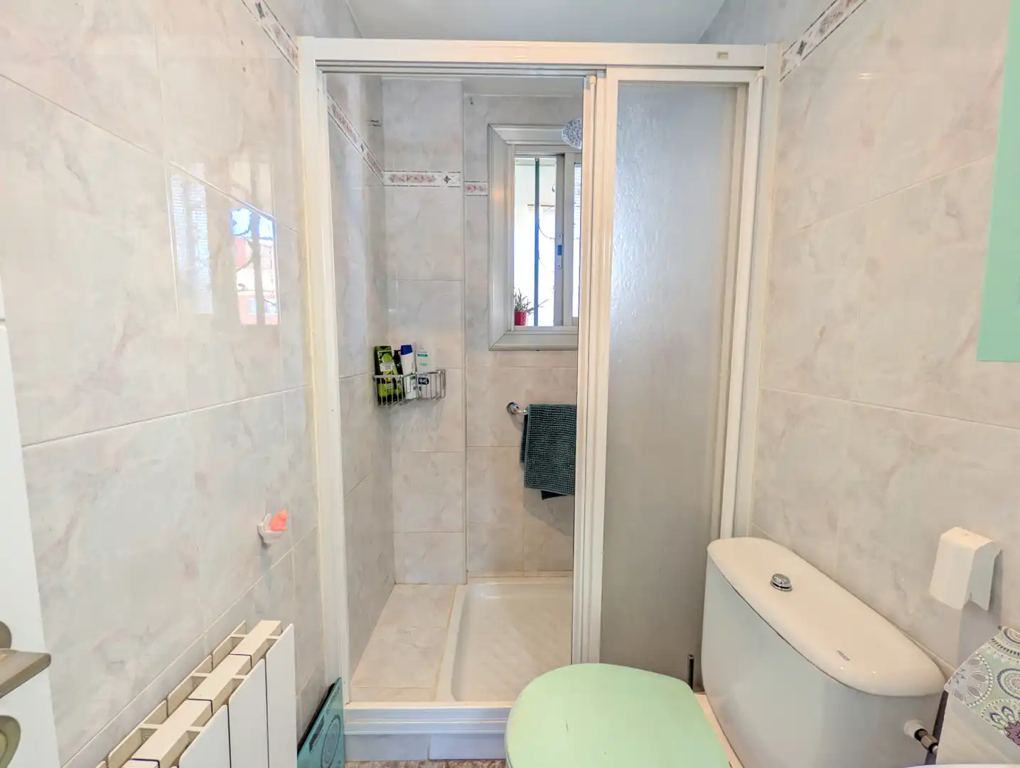 Baño de Piso en venta en Zaragoza con Aire acondicionado, Calefacción y Amueblado