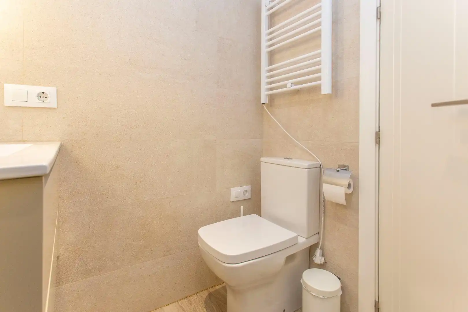 Badezimmer von Wohnung zum Verkauf in Jerez de la Frontera mit Klimaanlage, Heizung und Parkett