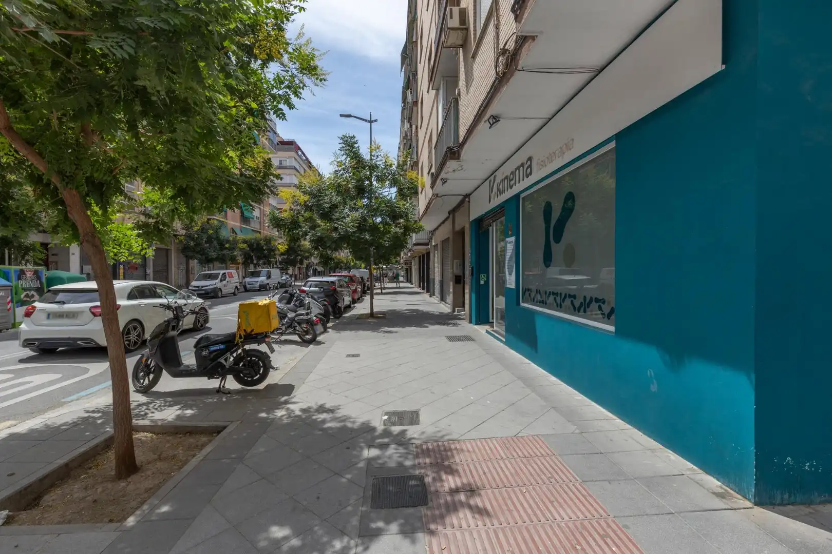 Vista exterior de Pis en venda en Granada