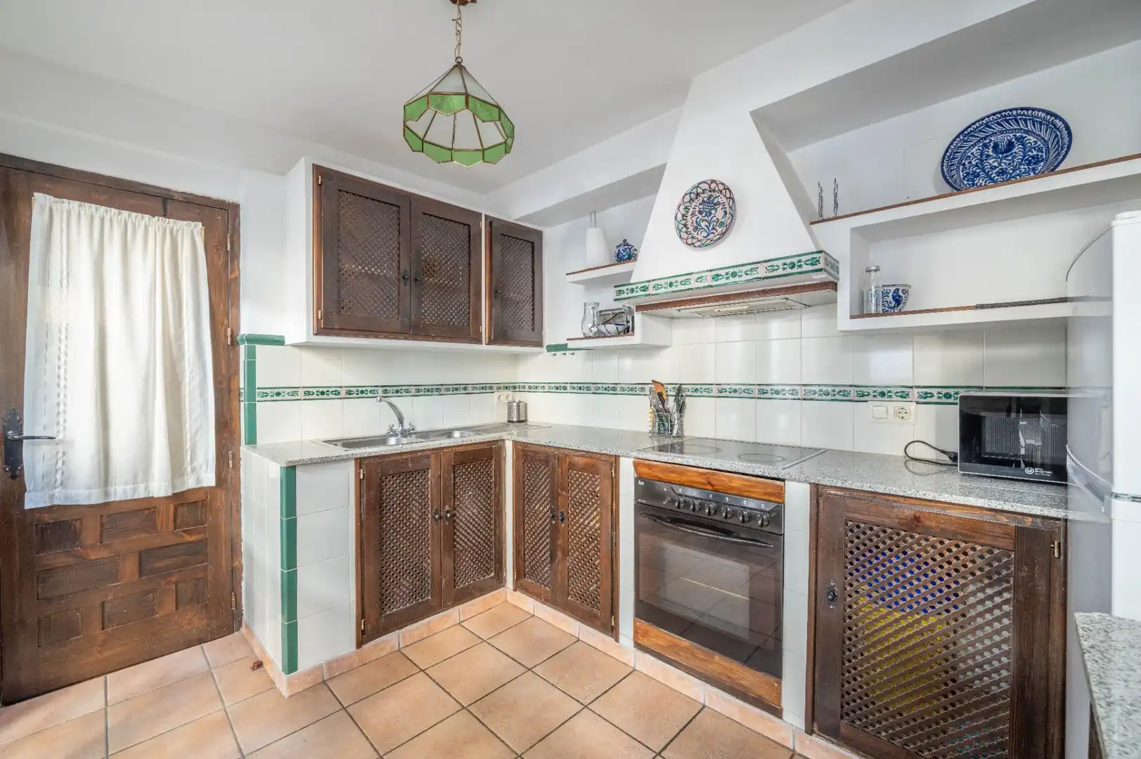 Kitchen of Buildings for sale in Granada