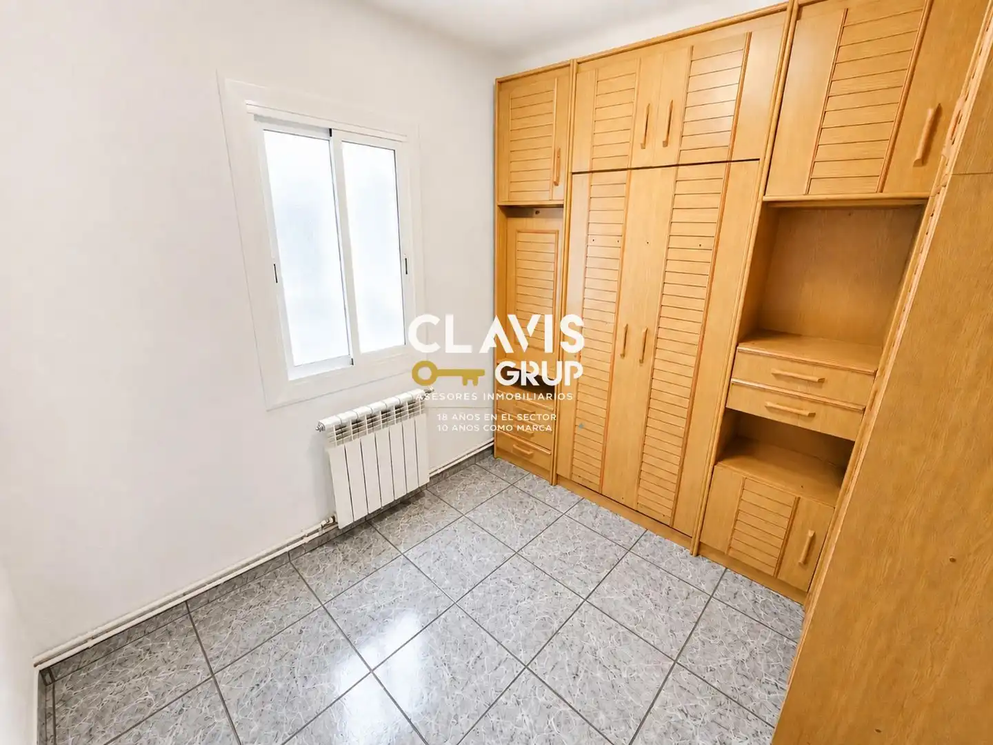 Schlafzimmer von Wohnung zum Verkauf in Barcelona mit Heizung, Terrasse und Möbliert