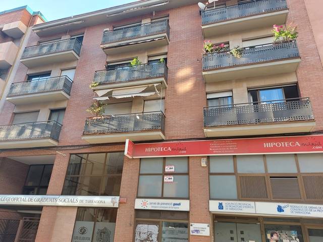 Local comercial en Alquiler en Av Estanislau Figueras en Eixample