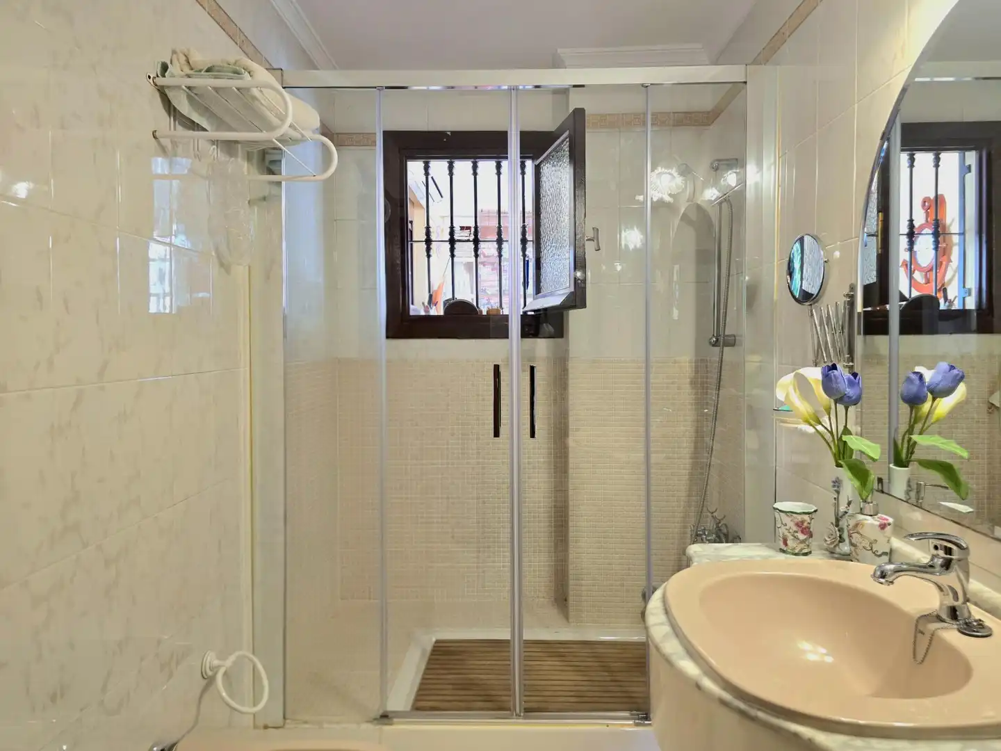 Bathroom of Houses for sale in Málaga