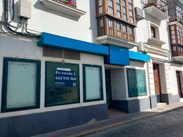Local comercial en venta en VIRGEN DE LOS MILAGROS 137