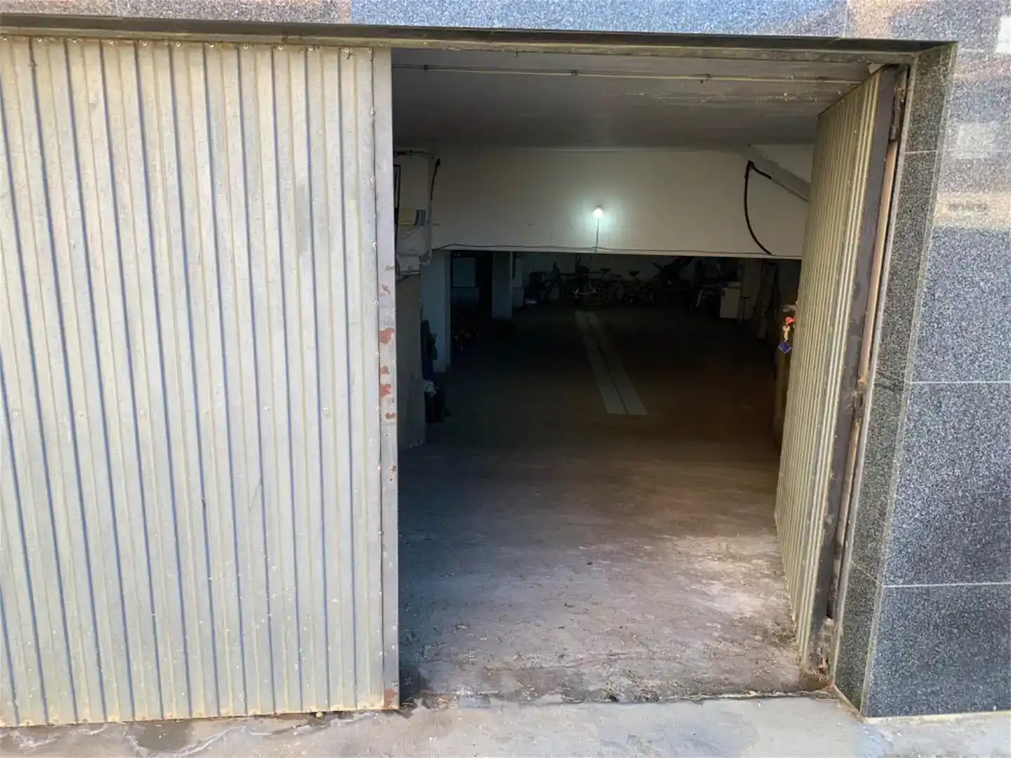 Parking de Piso en venta en Villaquejida con Trastero, Amueblado y Balcón