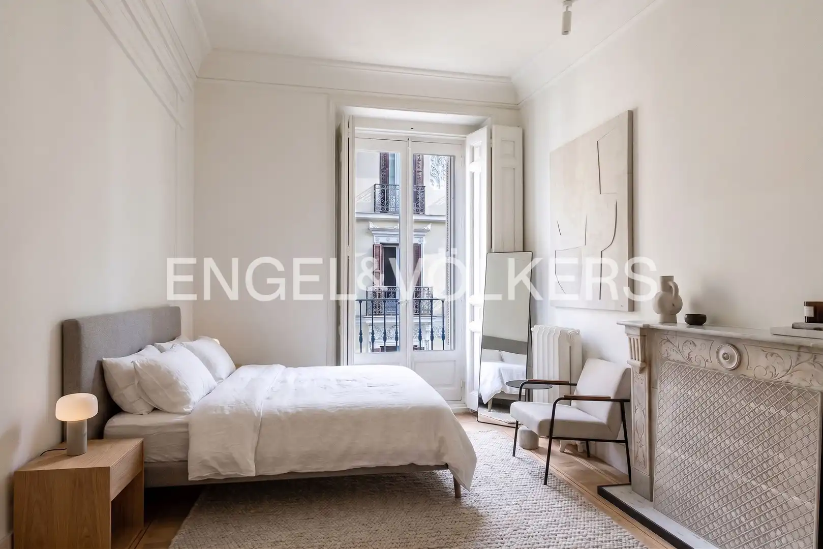 Schlafzimmer von Wohnung zur Miete in Madrid mit Klimaanlage, Heizung und Balkon
