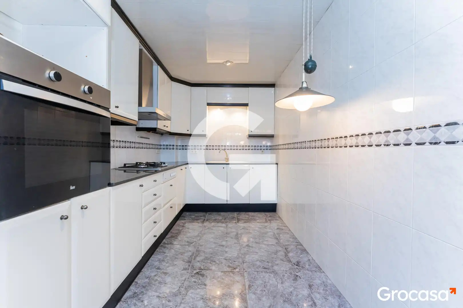 Kitchen of Houses for sale in Cornellà de Llobregat  with Air Conditioner, Heating and Terrace