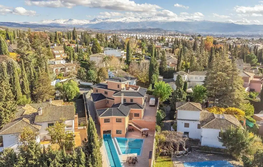 Vista exterior de Casa o chalet en venta en Albolote con Terraza, Trastero y Piscina
