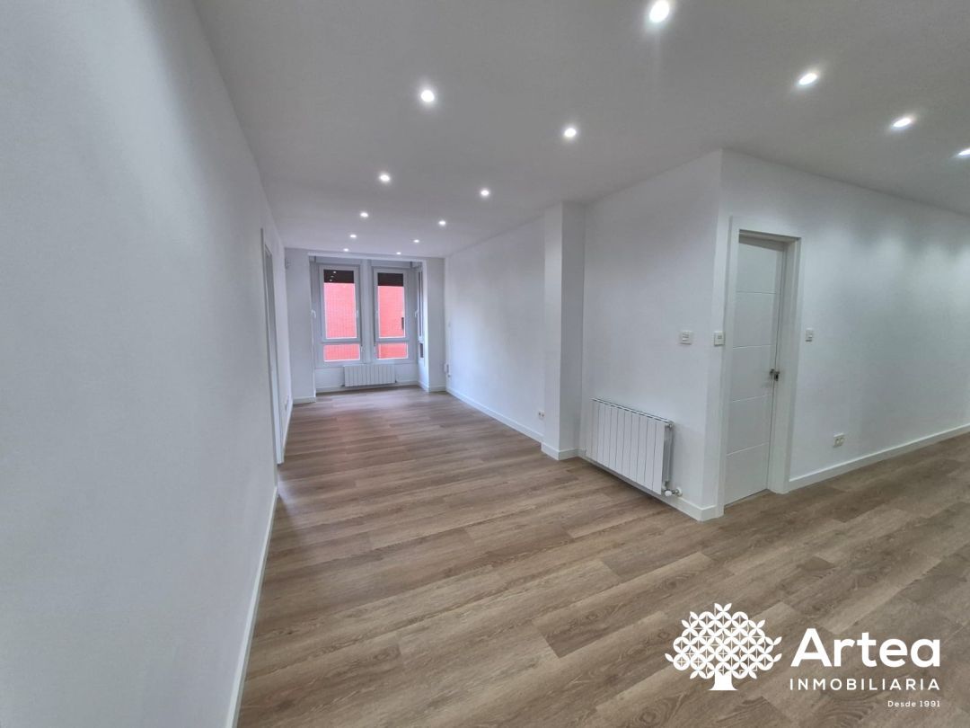 Bedroom of Flat for sale in Bilbao   with Heating and Alarm