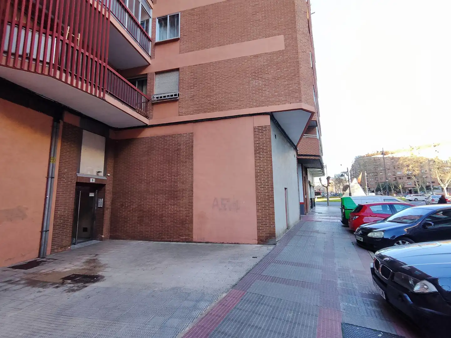 Aparcament de Pis en venda en  Logroño amb Calefacció, Parquet i Balcó