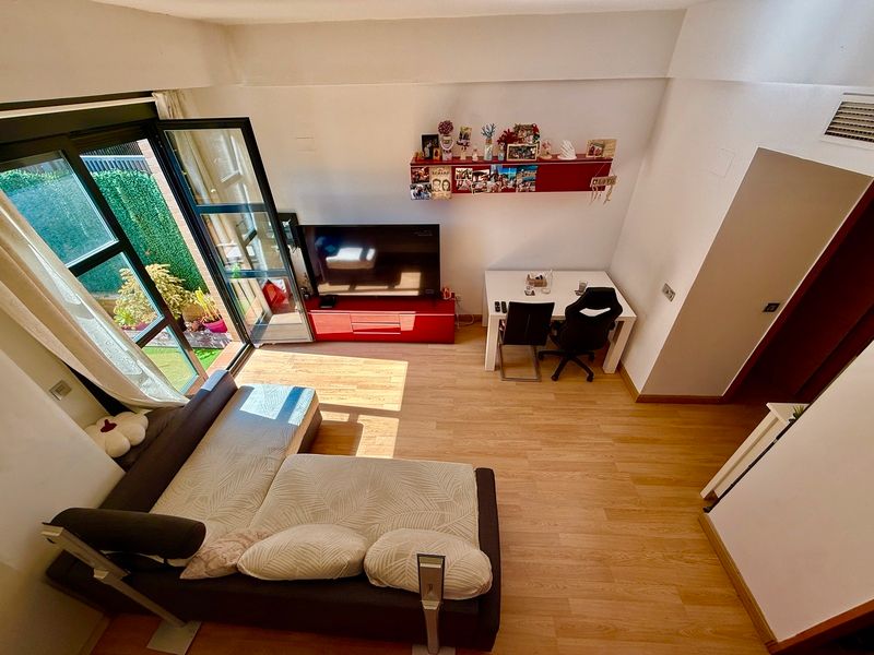 Living room of Flat for sale in  Madrid Capital  with Air Conditioner, Heating and Private garden