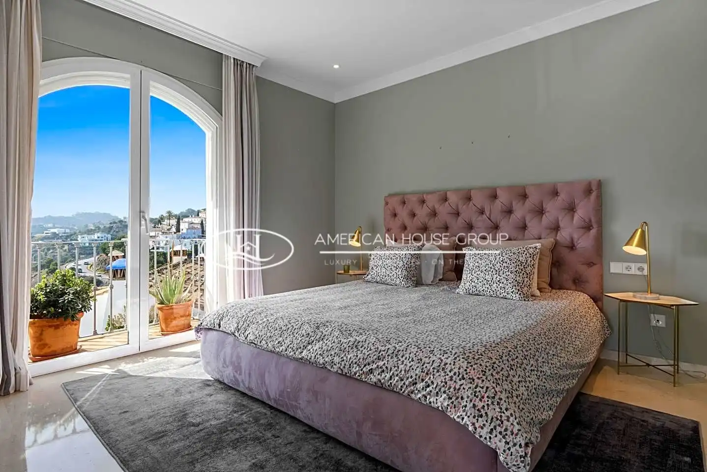 Habitación de Dúplex en venta en Benahavís con Aire acondicionado y Terraza