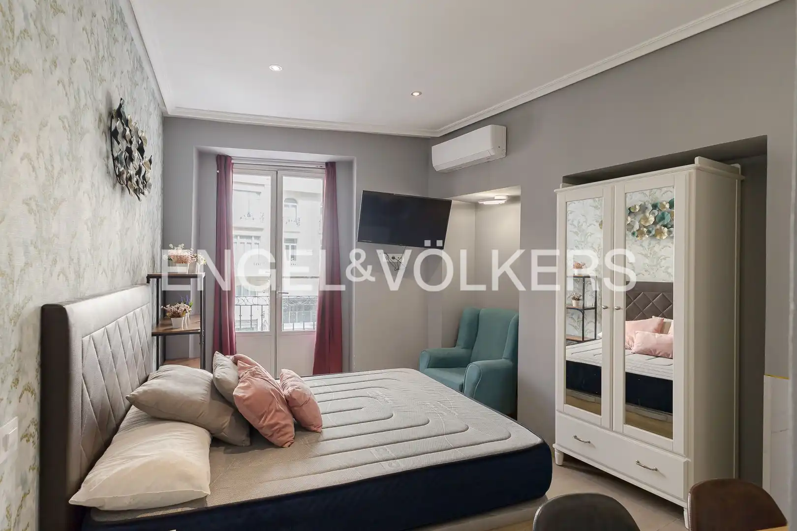 Bedroom of Flat for sale in Madrid  with Air Conditioner, Heating and Parquet flooring