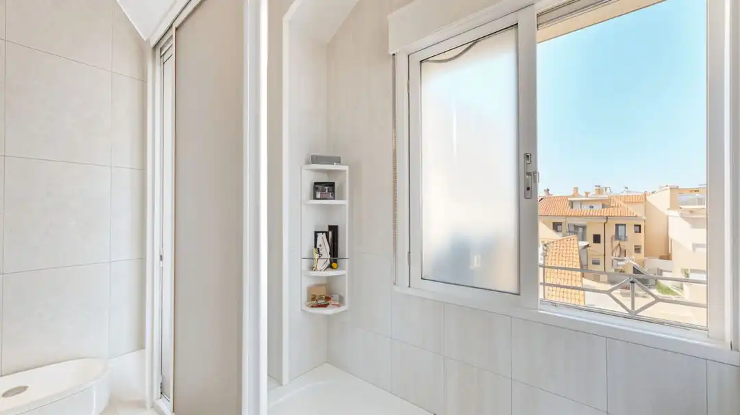 Piso en venta en Tres Olivos - Valverde