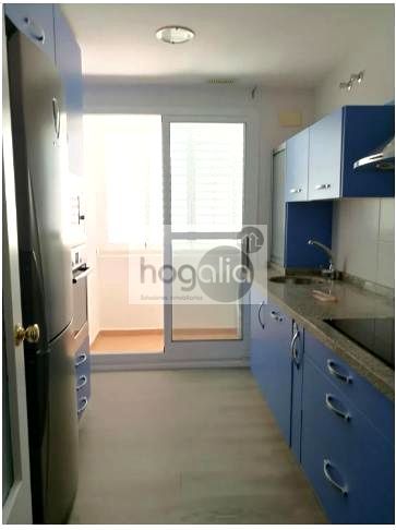 Cuina de Pis de lloguer en  Sevilla Capital amb Aire condicionat i Piscina