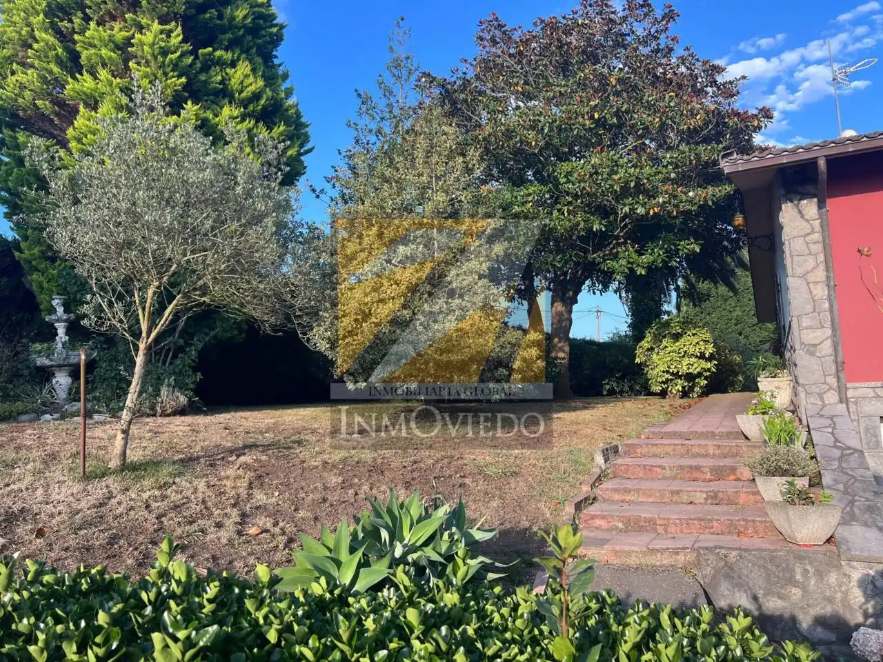 Casa o xalet en venda en Carreño amb Calefacció, Jardí privat i Parquet