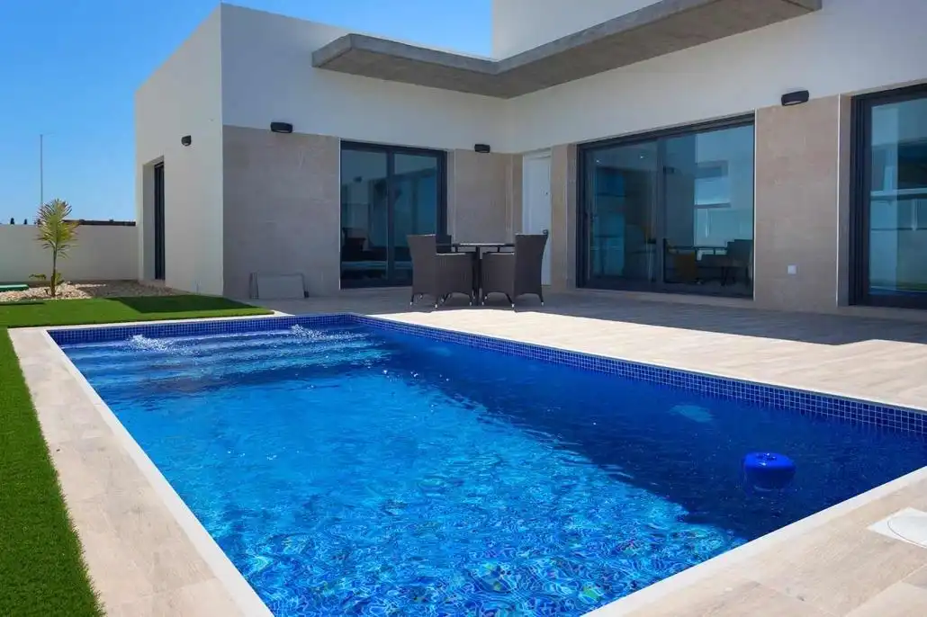 Villa mit Pool zum Verkauf in Daya Nueva