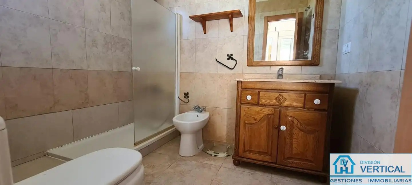 Bathroom of Houses for rent in Riba-roja de Túria  with Air Conditioner, Private garden and Swimming Pool