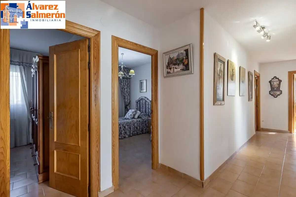 Detached house with pool for sale in Calle de la Encina, imagen 24