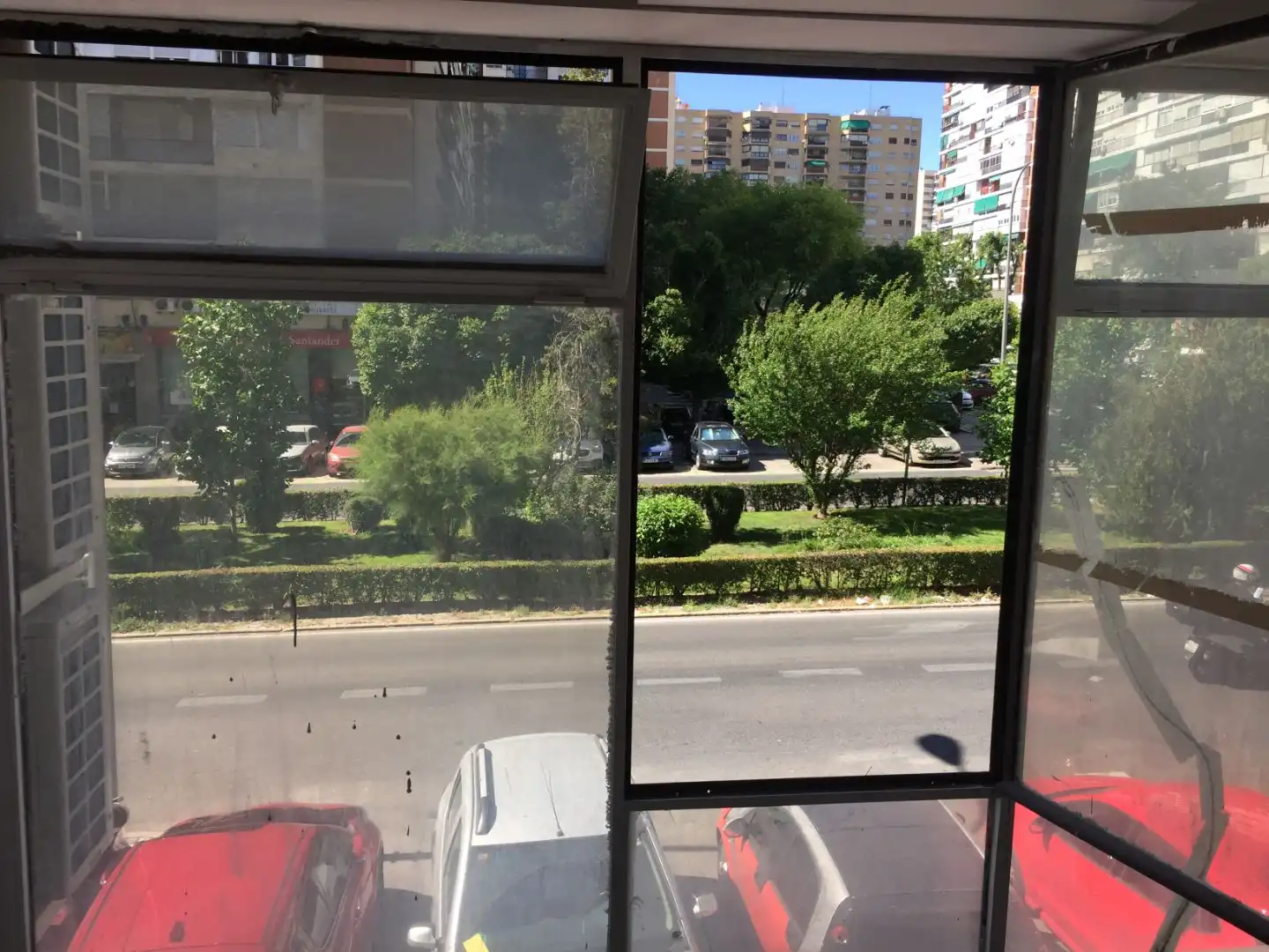 Exterior view of Commercial properties for rent in Fuencarral - El Pardo