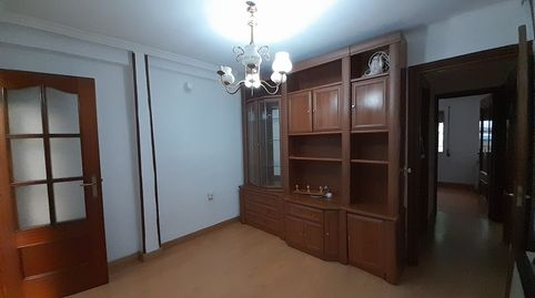 Foto 3 de Piso en venta en Calle Villarrosa, 15, Los Rosales, Madrid Capital