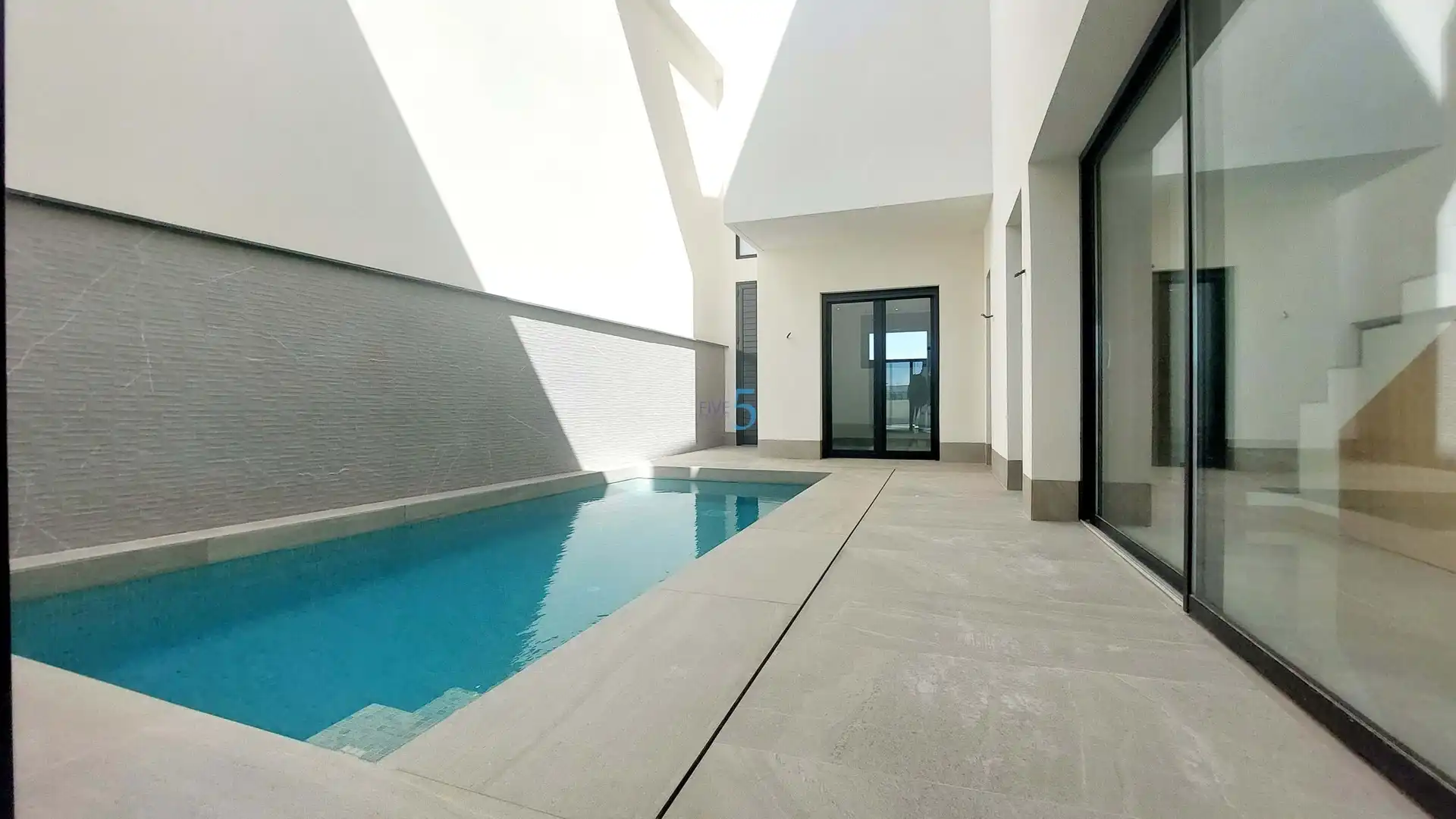 Piscina de Casa o xalet en venda en San Pedro del Pinatar amb Aire condicionat, Terrassa i Piscina