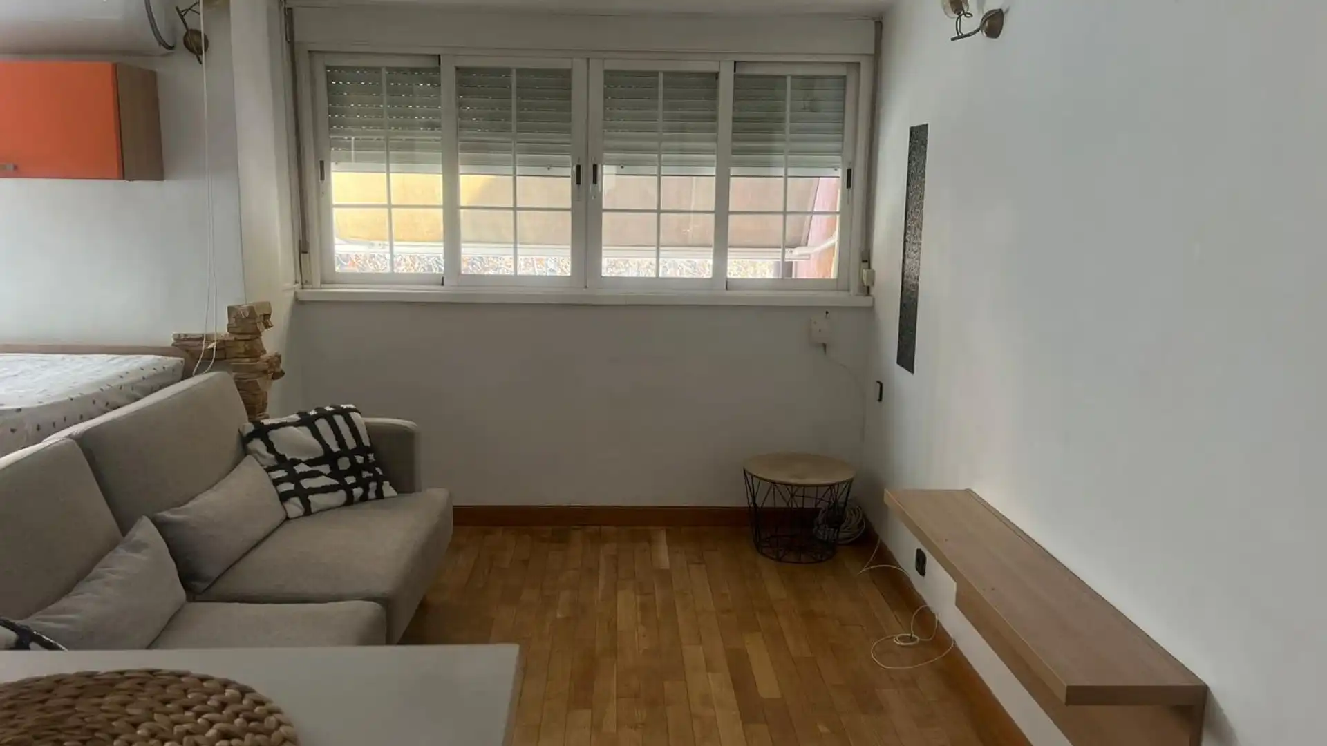 Wohnzimmer von Wohnung zum Verkauf in  Madrid Capital mit Klimaanlage und Möbliert