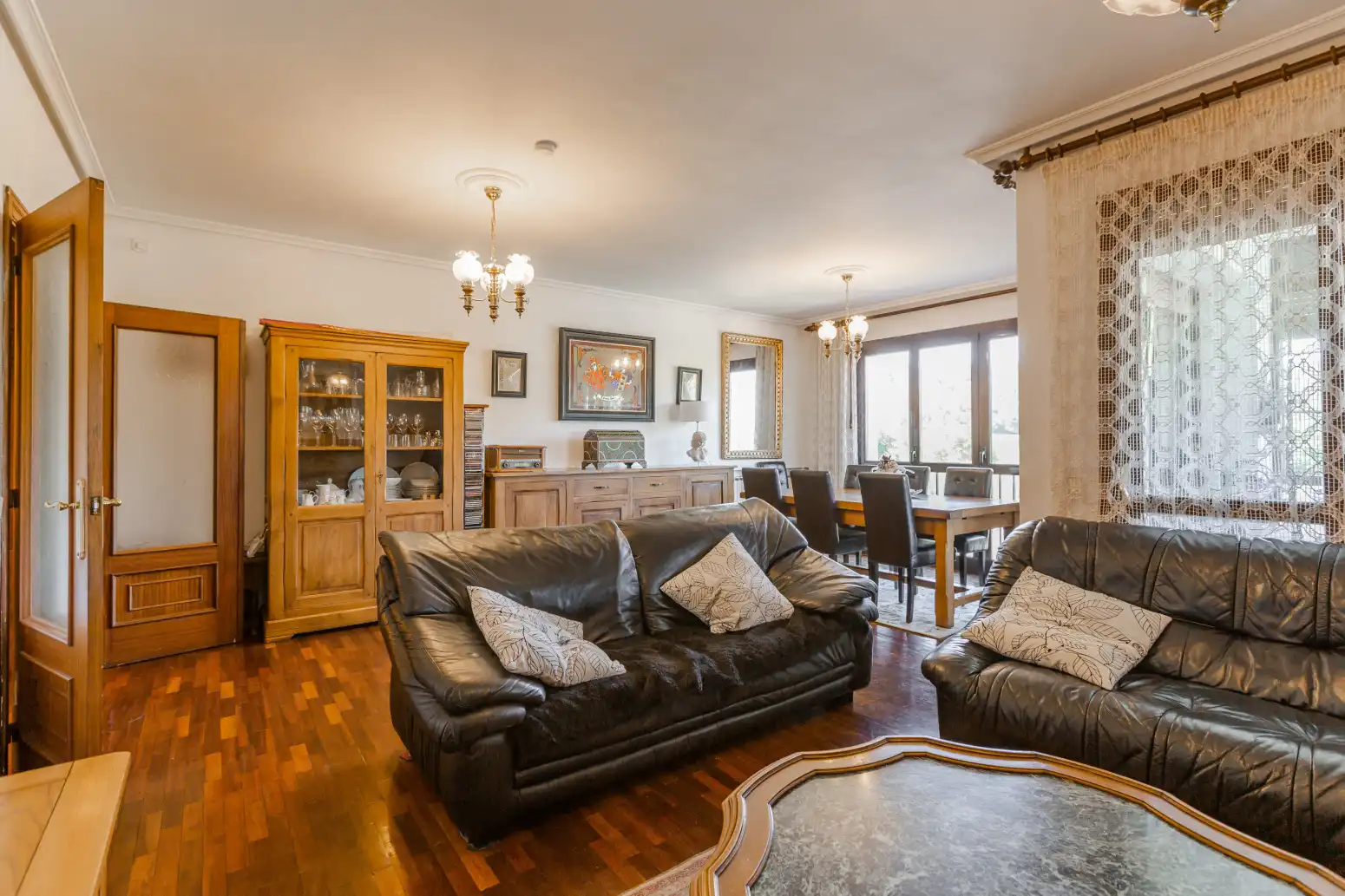 Sala d'estar de Casa adosada en venda en Ezcabarte amb Calefacció, Jardí privat i Parquet