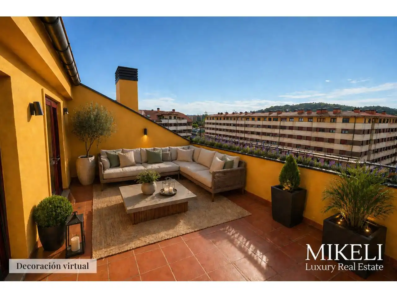 Duplex avec piscine à vendre à Calle Francisco Tomás y Valiente