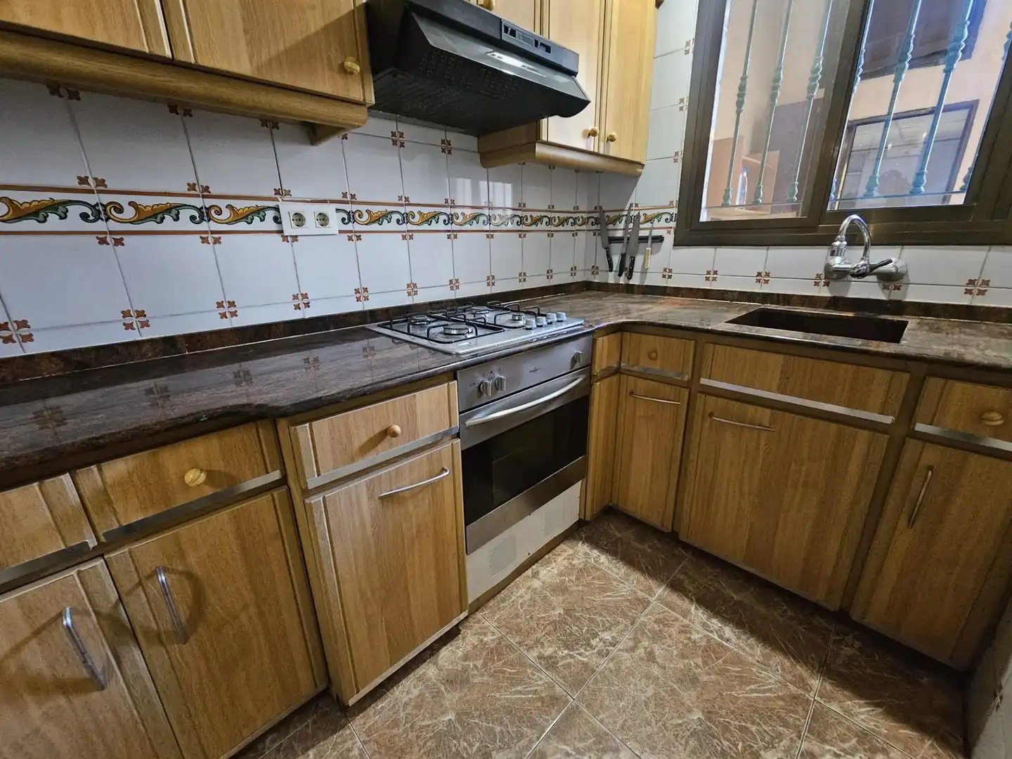 Cuina de Casa adosada en venda en Valencia amb Terrassa