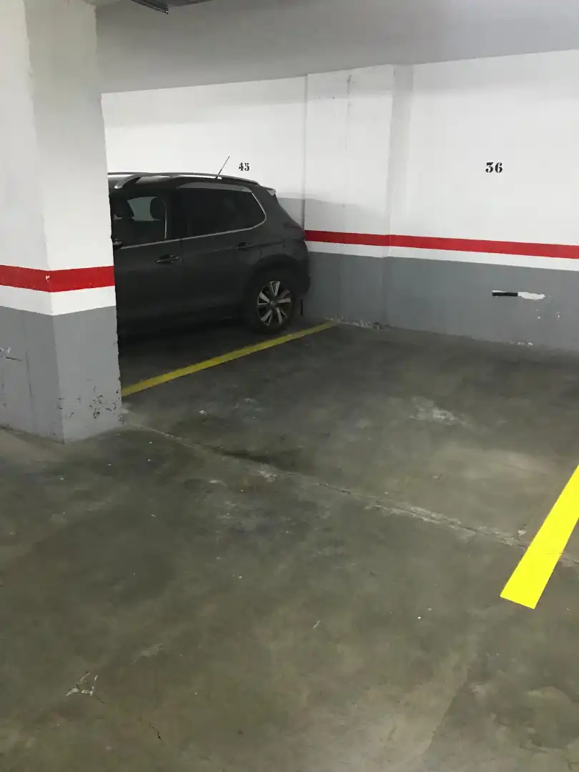 Einzelparkplatz mit Aufzug zur Miete in Carrer de Déu i Mata 154, imagen 2
