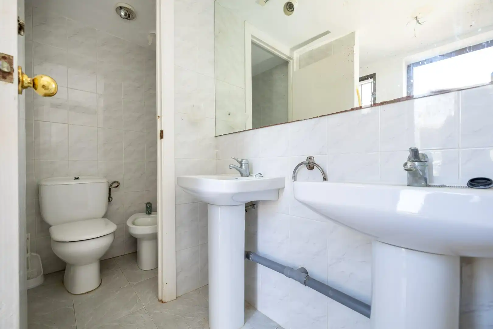 Badezimmer von Einfamilien-Reihenhaus zum Verkauf in Motril mit Klimaanlage, Möbliert und Balkon