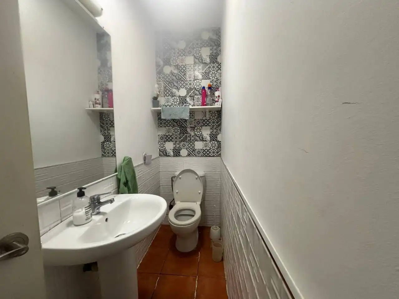 Bathroom of Flat for sale in Gavà  with Heating and Parquet flooring