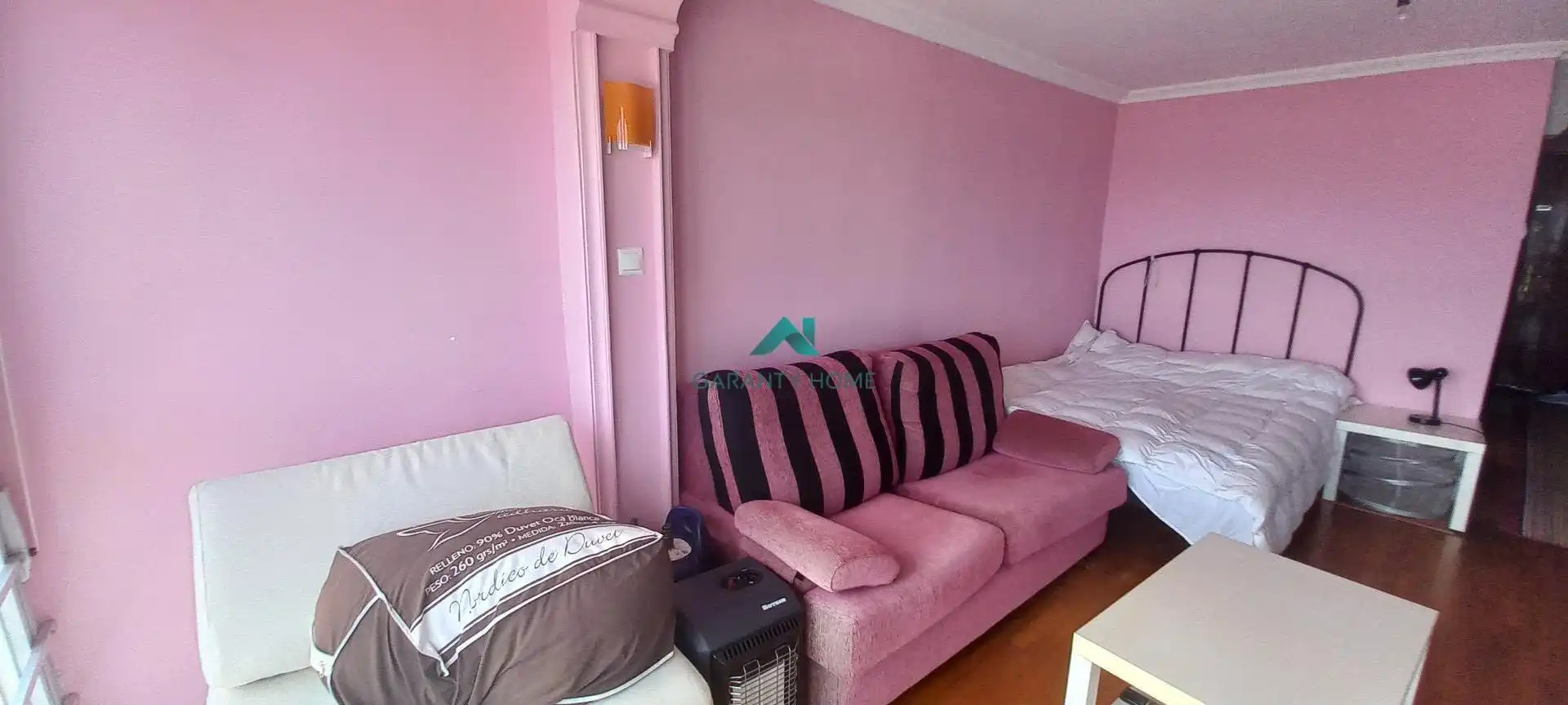 Bedroom of Study for rent in Laredo  with Private garden and Furnished