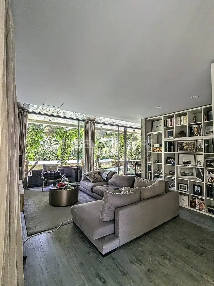 Living room of Houses for sale in Pozuelo de Alarcón  with Air Conditioner, Heating and Private garden