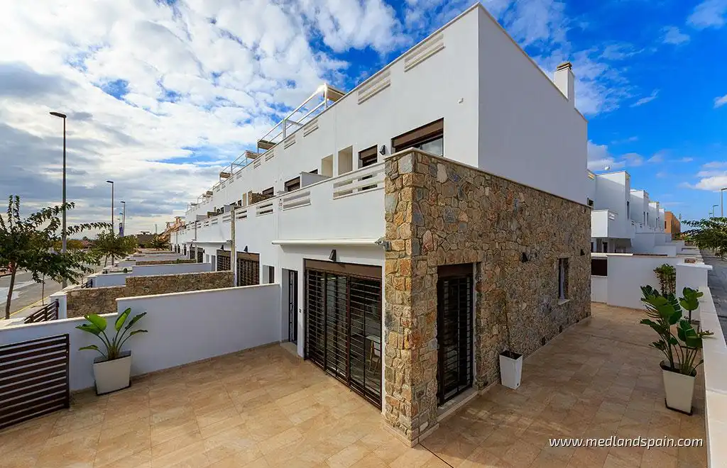 Maison mitoyenne avec piscine à vendre à Pilar de la Horadada ciudad