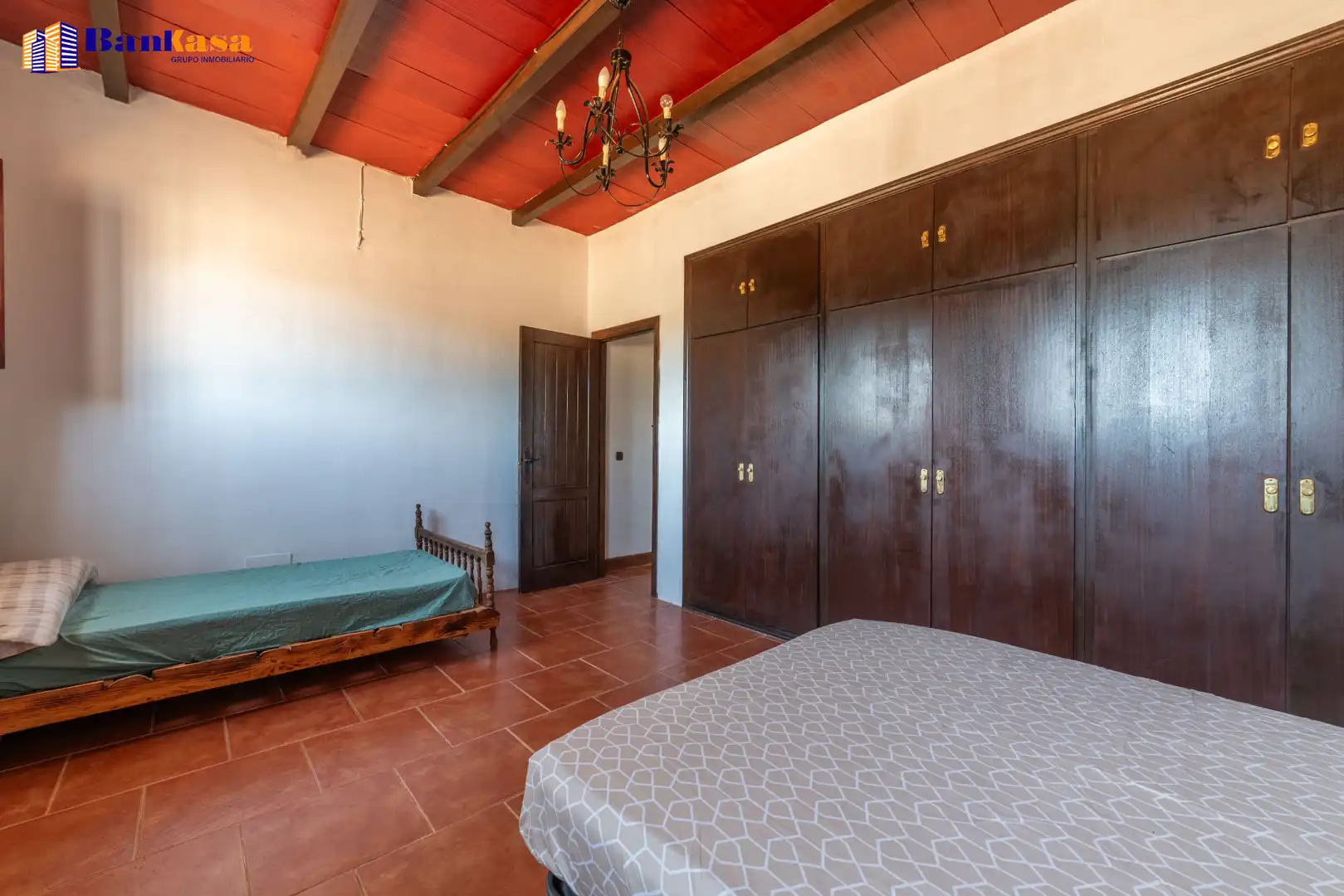 Habitación de Finca rústica en venta en Antequera con Jardín privado, Piscina y Amueblado