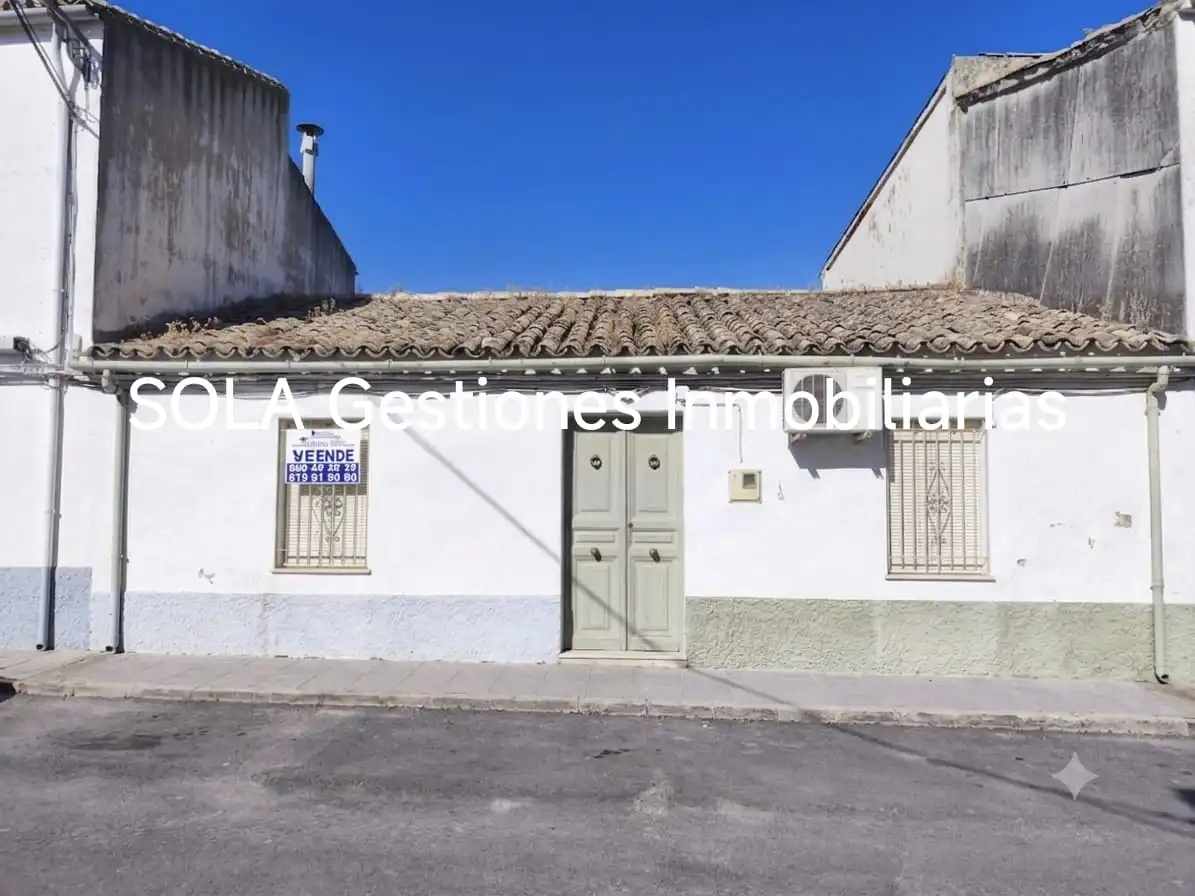House with garden for sale in Torreperogil