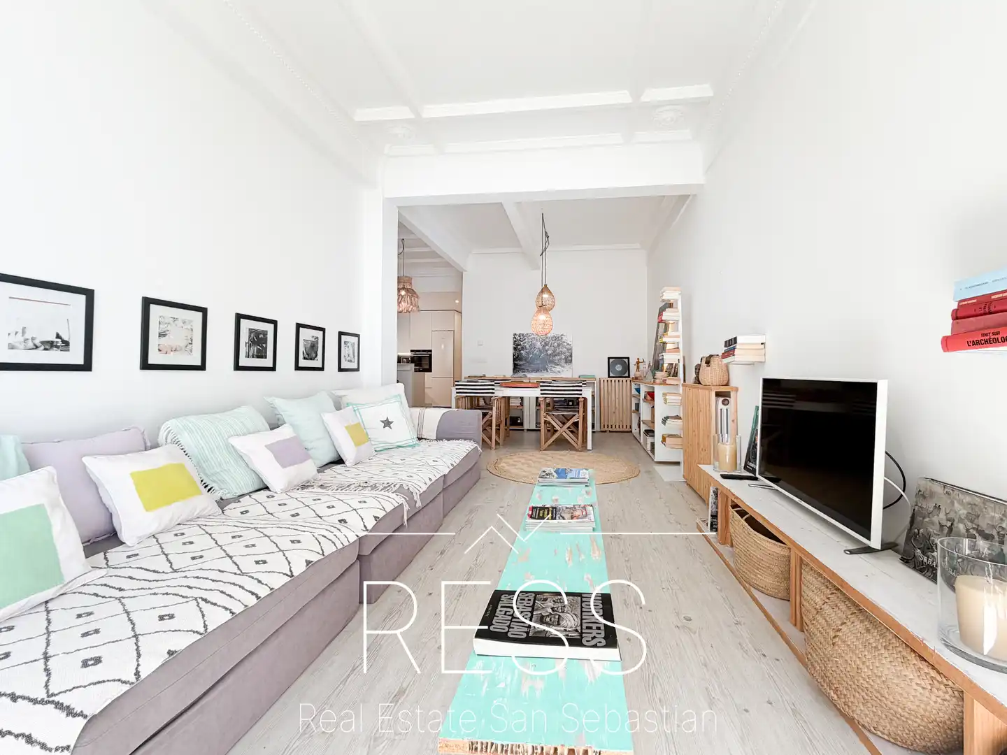 Wohnzimmer von Wohnung zum Verkauf in Donostia - San Sebastián  mit Heizung, Terrasse und Möbliert