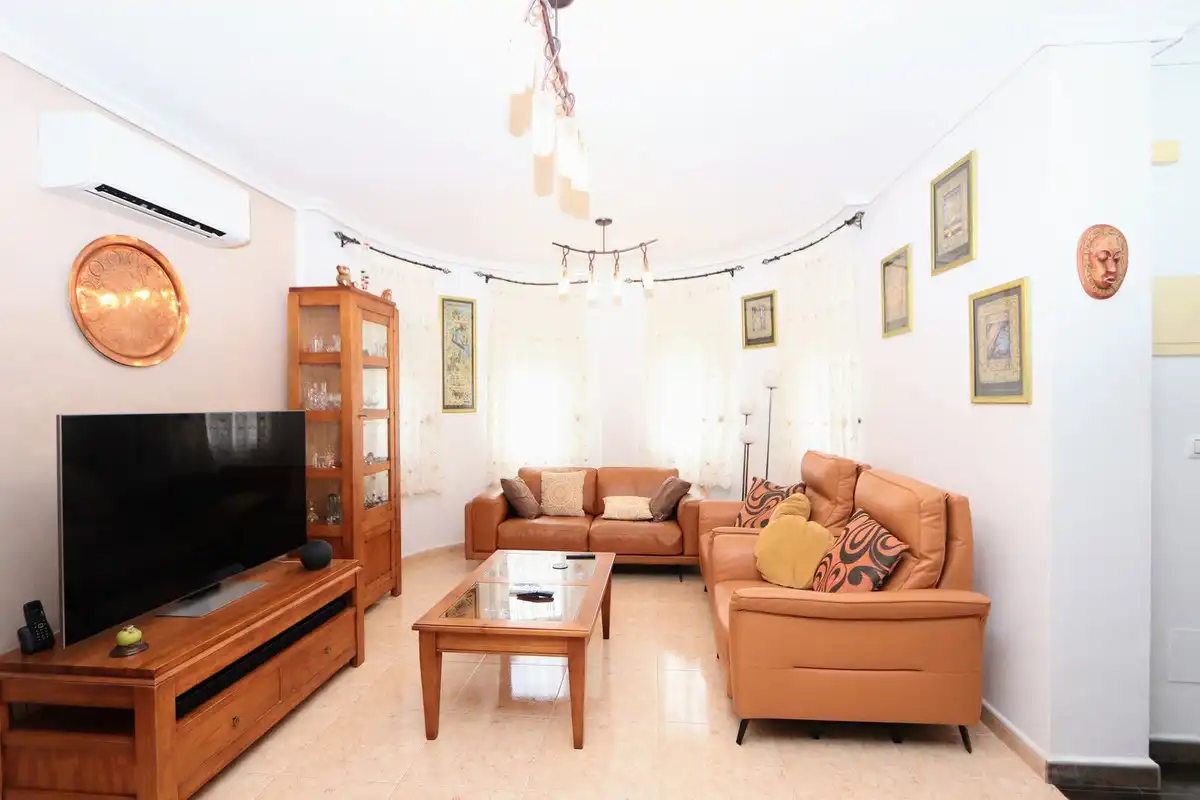 Sala d'estar de Casa o xalet en venda en Murcia amb Aire condicionat, Jardí privat i Terrassa