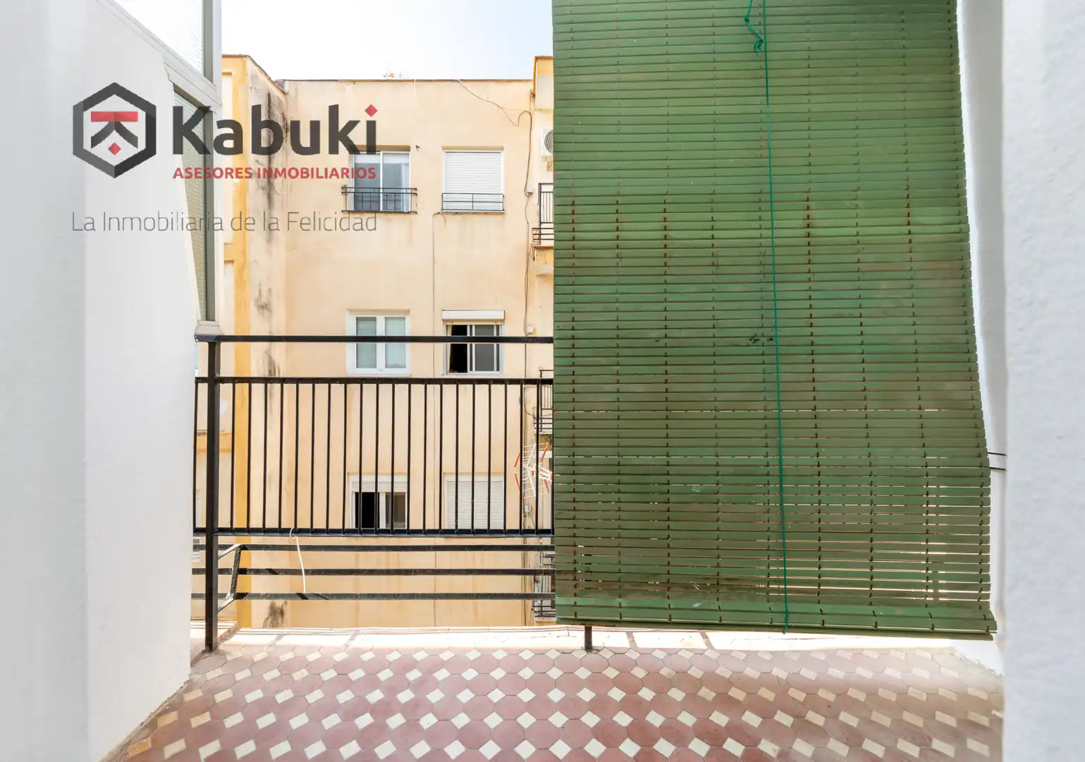 Außenansicht von Wohnung zur Miete in Granada mit Möbliert und Balkon