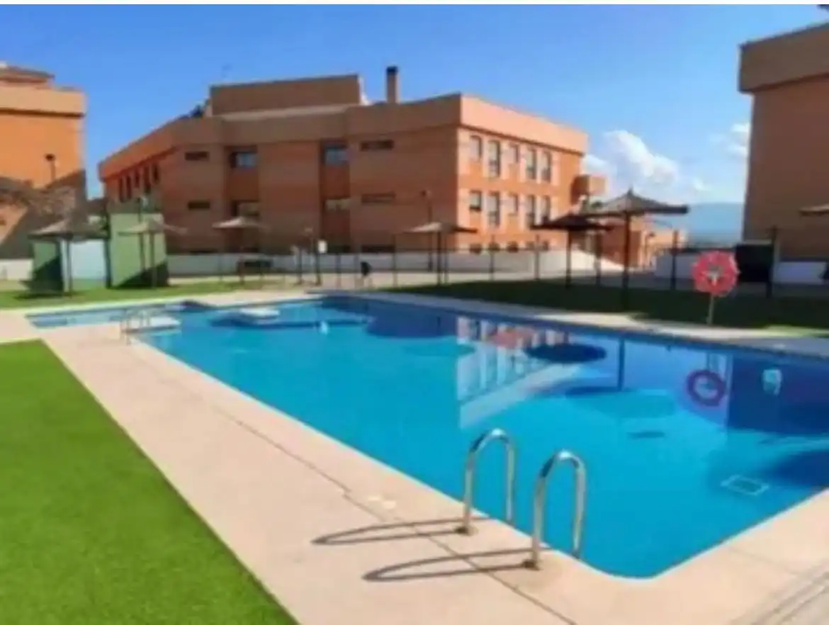 Piscina de Apartament de lloguer en Murcia amb Aire condicionat, Calefacció i Terrassa