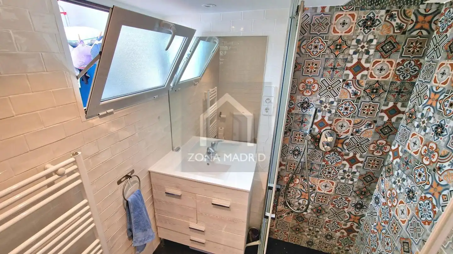 Baño de Piso en venta en Madrid con Aire acondicionado, Terraza y Amueblado