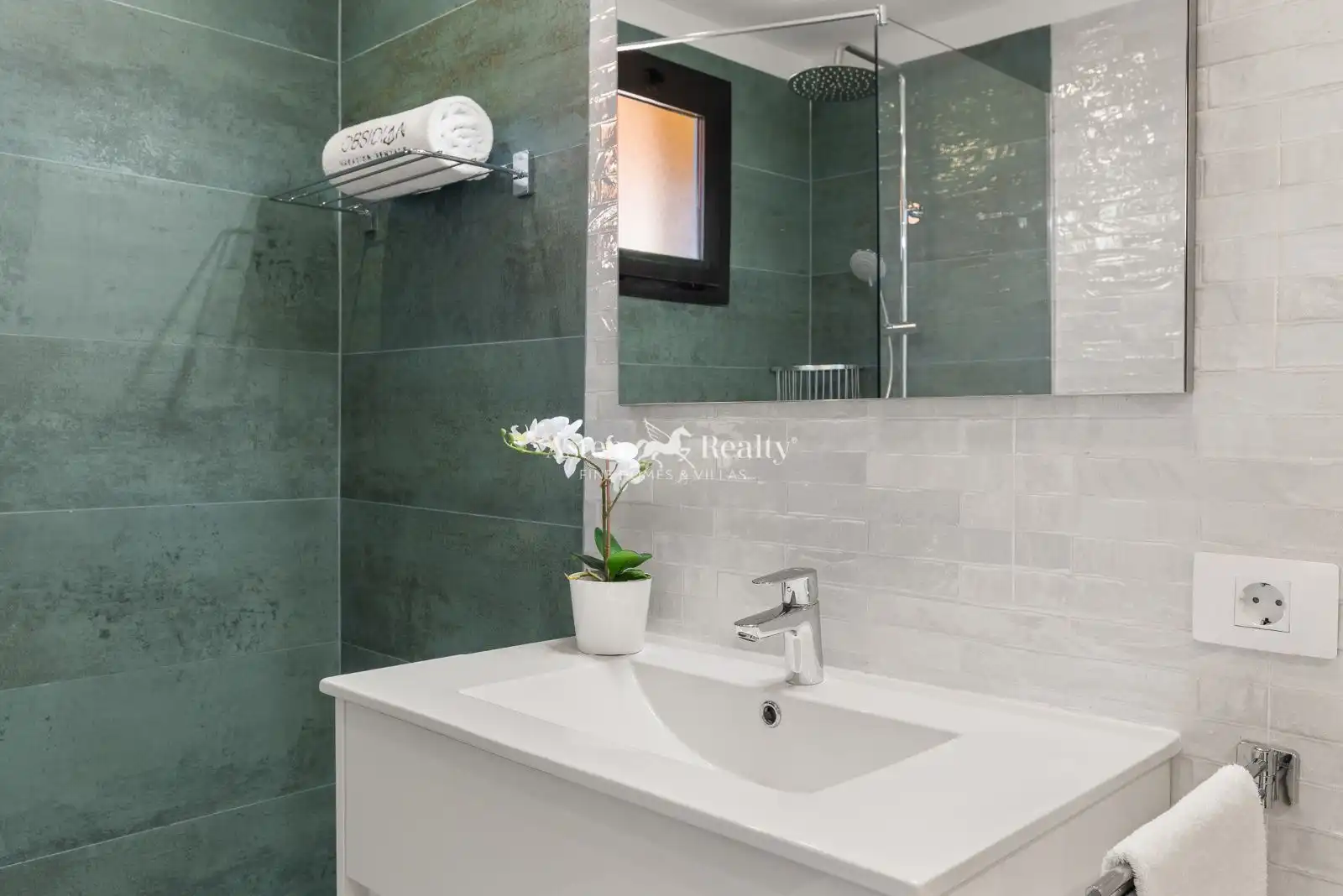 Bathroom of Apartments for sale in Costa Adeje