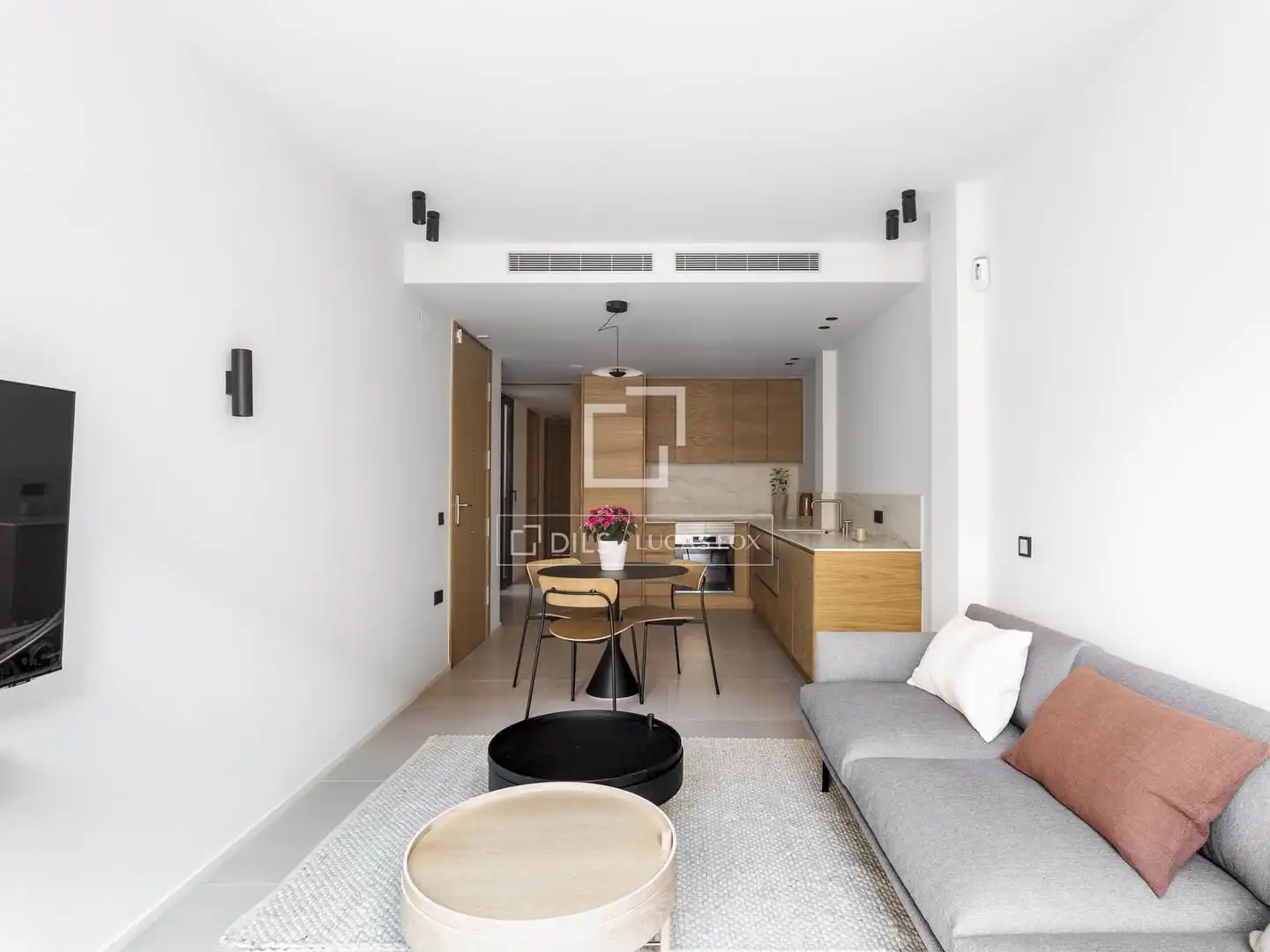 Sala d'estar de Pis en venda en Barcelona amb Aire condicionat, Calefacció i Parquet