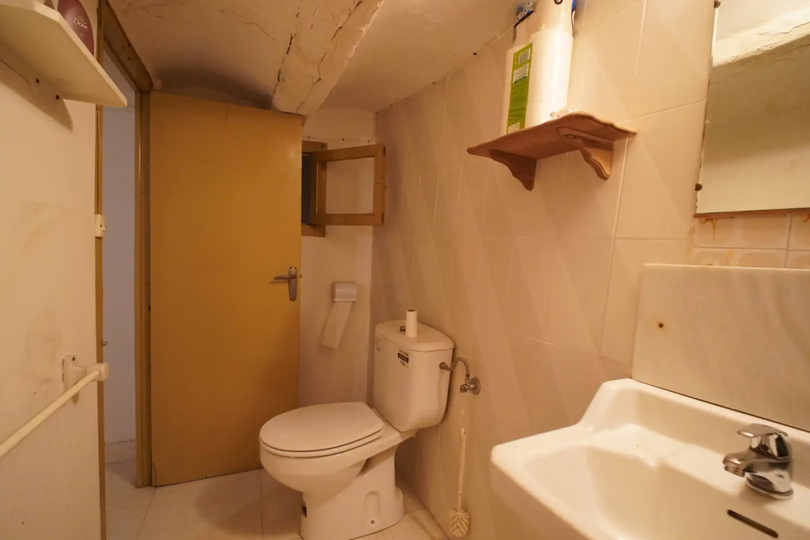 Bathroom of Houses for sale in Valderrobres  with Private garden, Storage room and Furnished