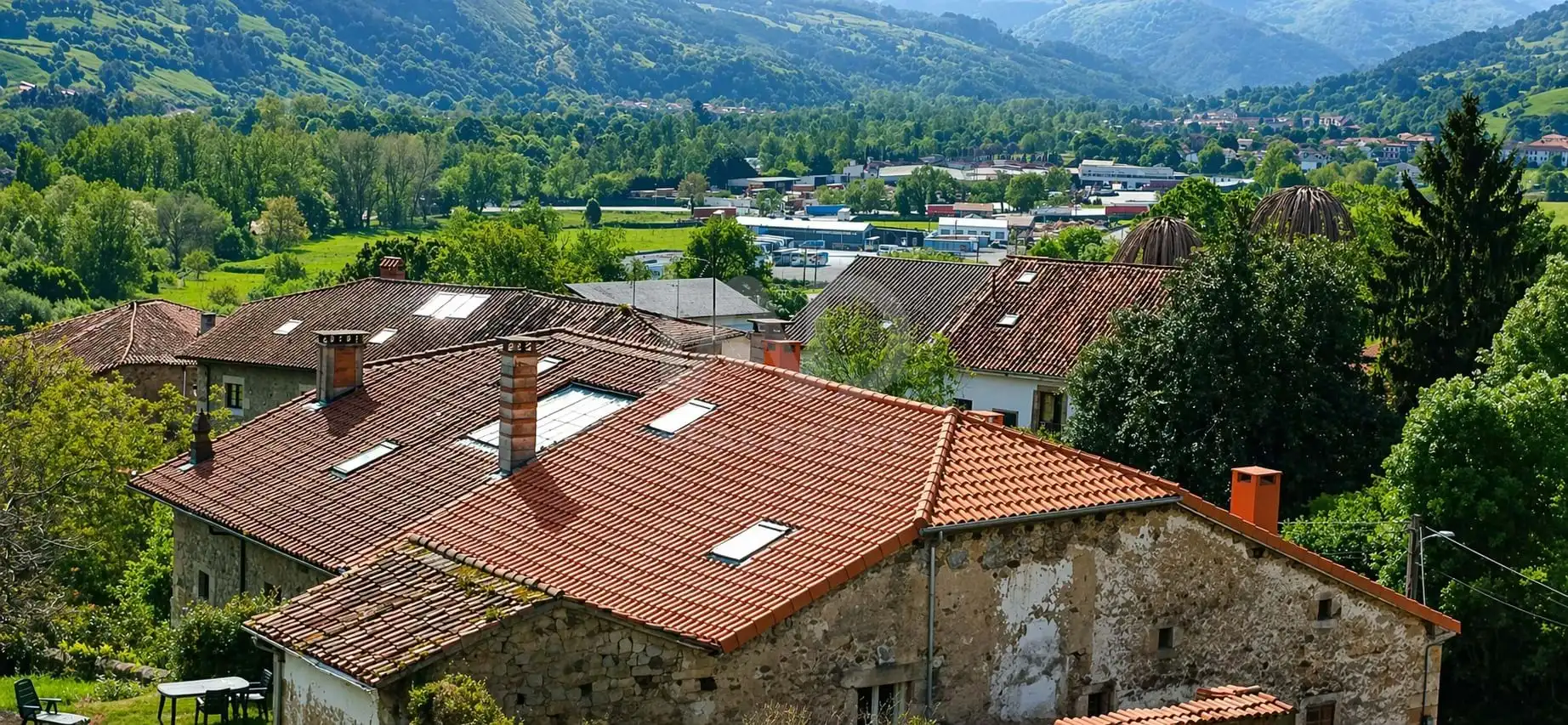 Vista exterior de Casa adosada en venda en Corvera de Toranzo amb Calefacció i Terrassa