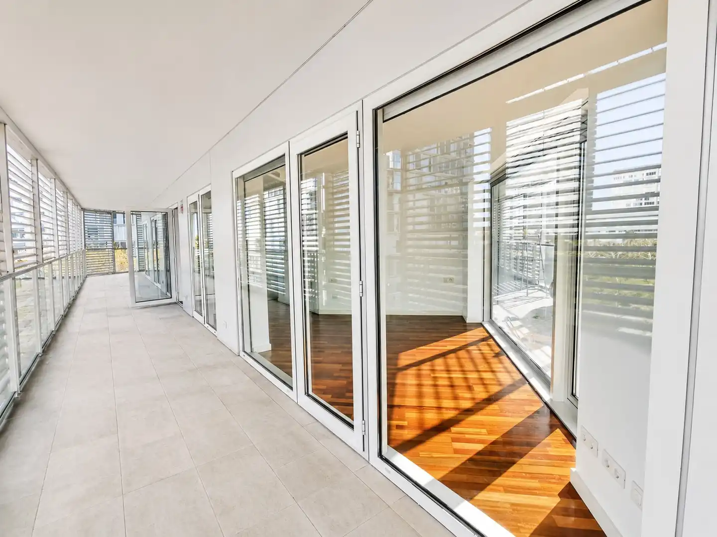 Vista exterior de Piso de alquiler en Barcelona con Aire acondicionado, Calefacción y Parquet